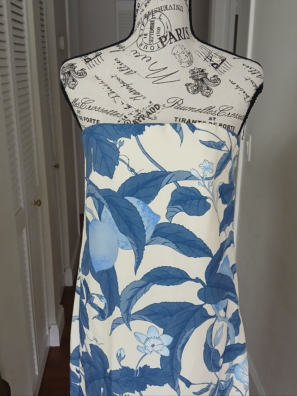 TUCKERNUCK Bonnie Blossom Floral Crepe Marin Dress - Picture 5 of 11